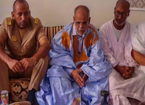 وفد رئاسي يعزي أسر ضحايا انهيار مبنى في مال