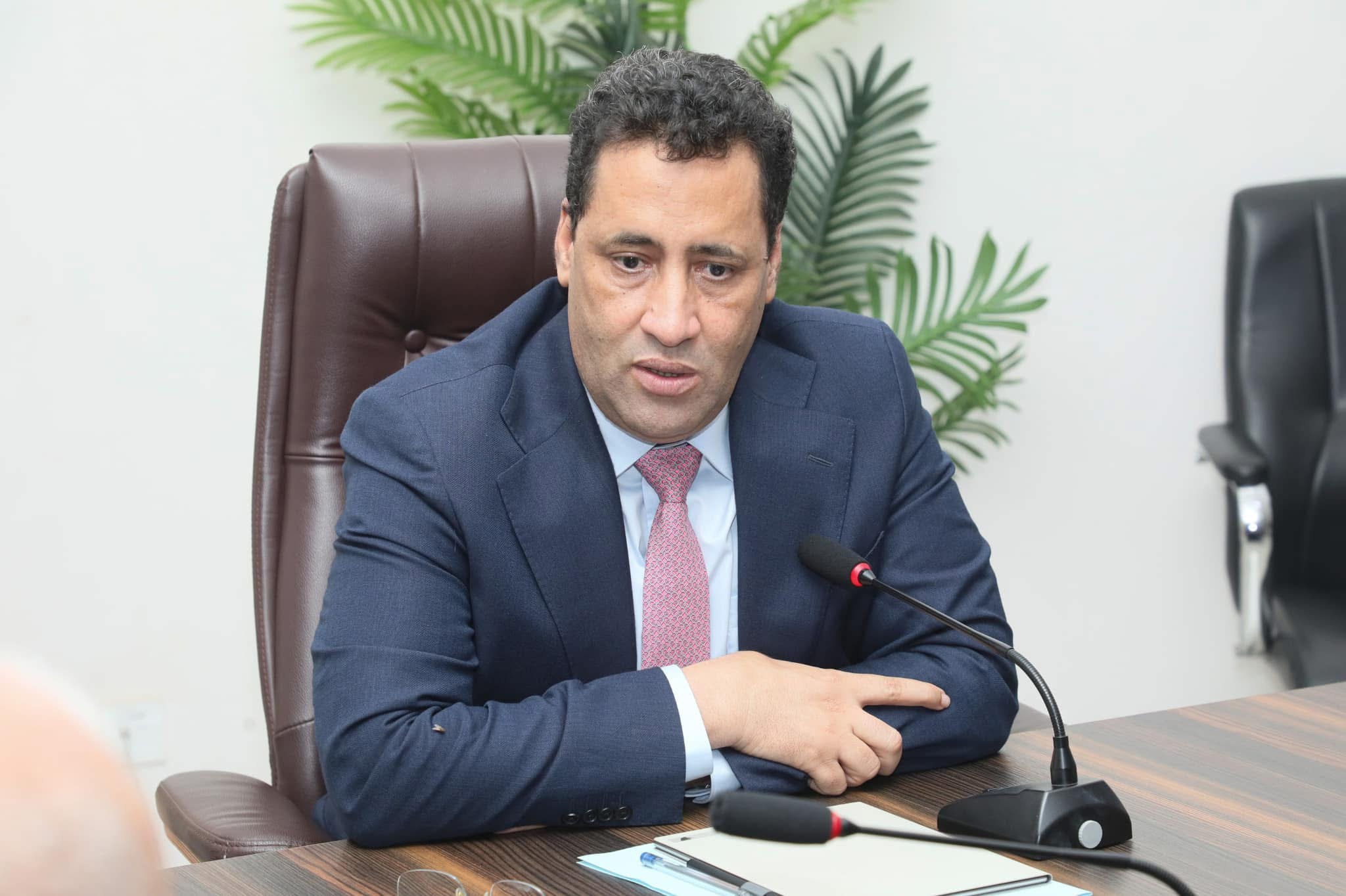 اجتماعا حكوميا لمتابعة تموين السوق بالمنتجات البترولية،