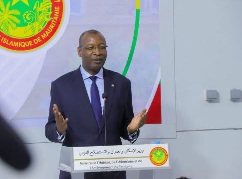 تعيين سيد أحمد ولد محمد رئيسا لسلطة تنظيم النقل الطرقي