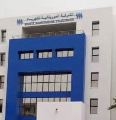 اطلاق حملة على التوصيلات الكهربائية غير القانونية وتصحيح الربط على الأعمدة